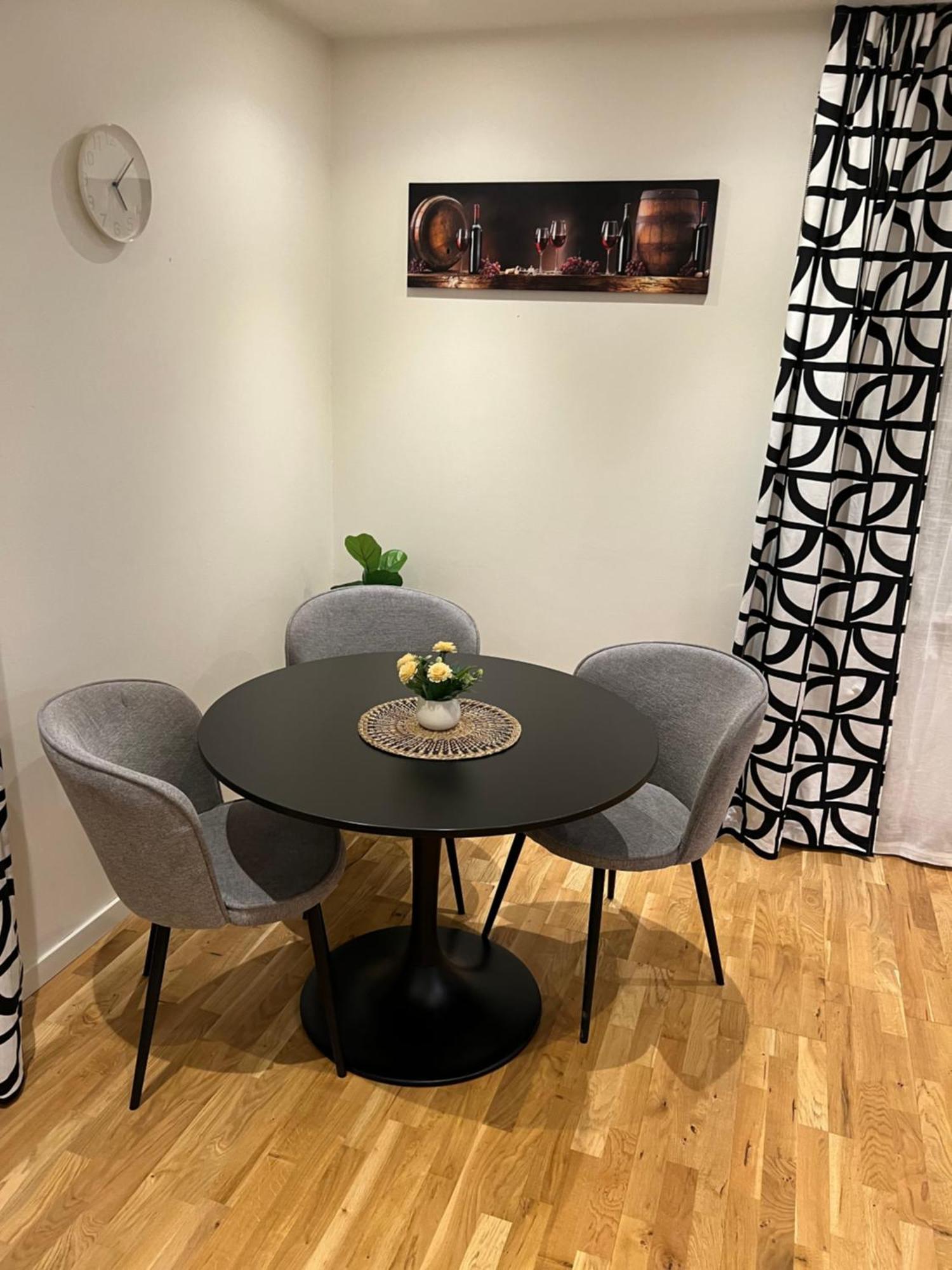 וסטרוס Noah Longstay Apartment מראה חיצוני תמונה